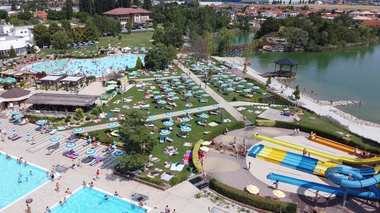 Rivapark Apartment Dunajská Streda Exterior photo